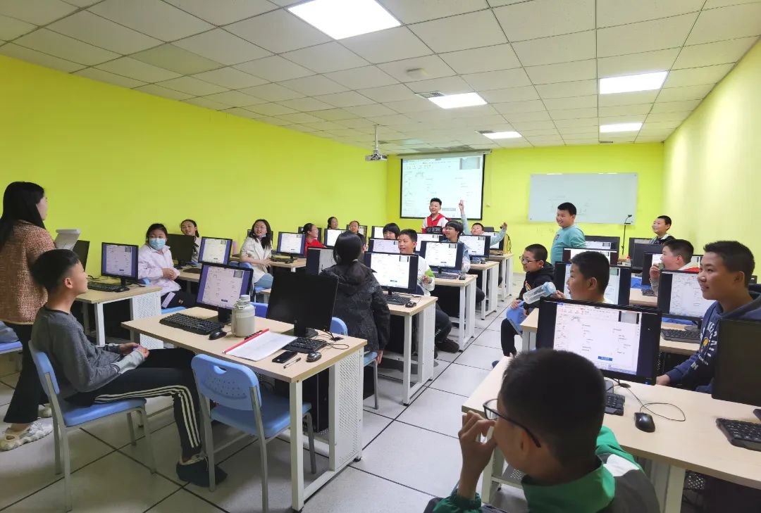 bdb5052745cf2859094a96774e3b7b5a.jpg bdb5052745cf2859094a96774e3b7b5a.jpg